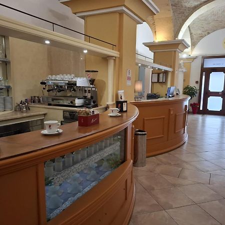 Hotel 4 Mori Кальяри Экстерьер фото