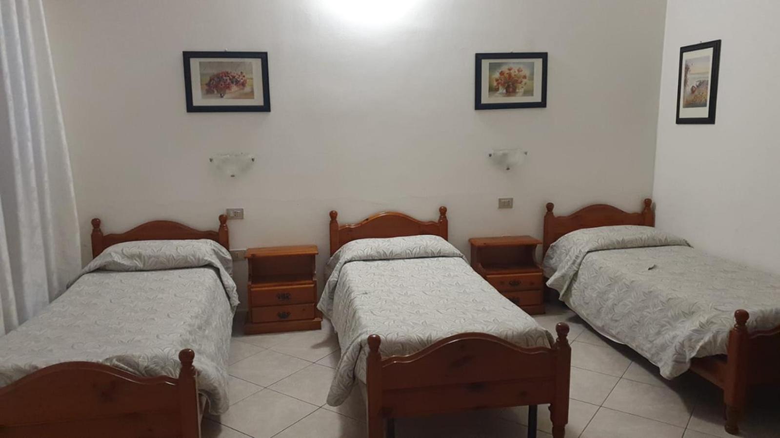 Hotel 4 Mori Кальяри Экстерьер фото