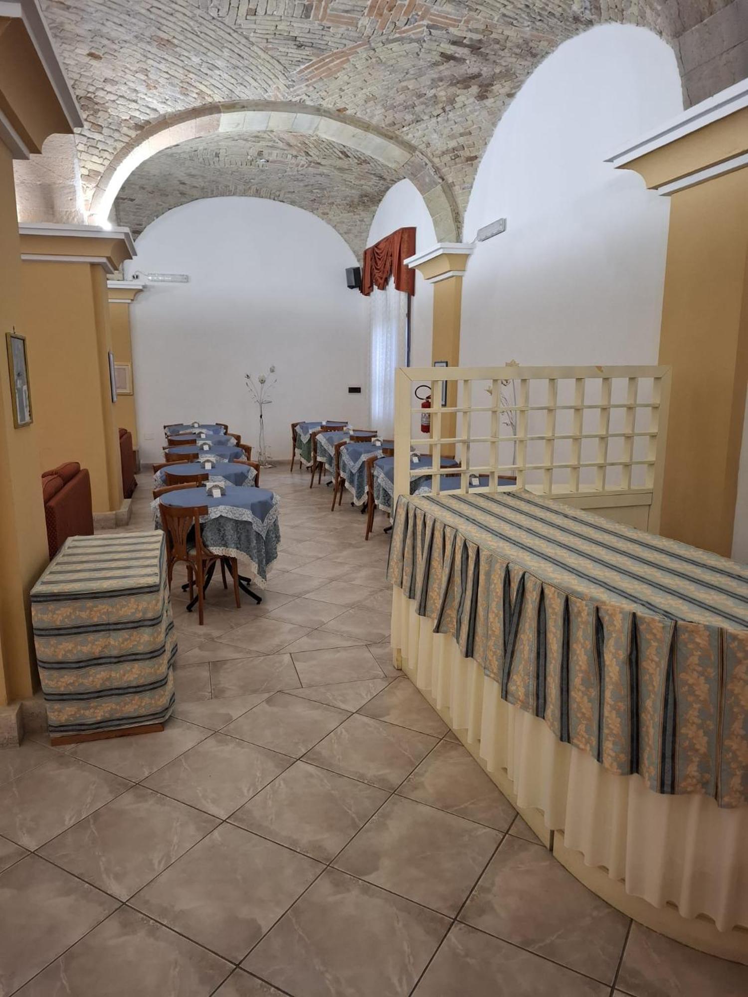 Hotel 4 Mori Кальяри Экстерьер фото